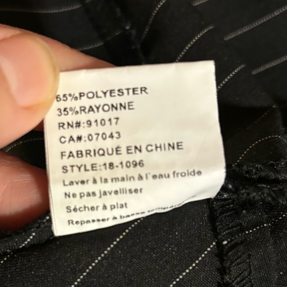 Solitaire-Pin-Striped Skirt Size M - Picture 6 of 6